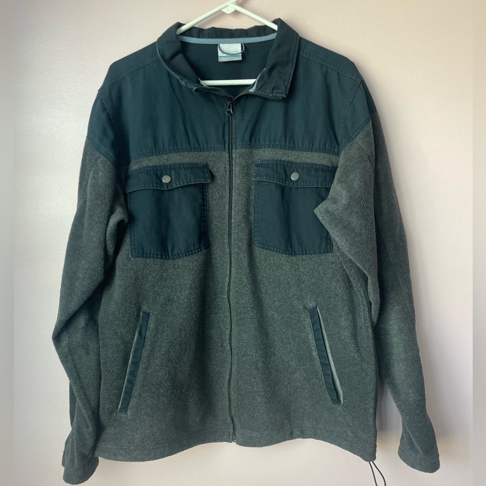 Columbia zip up fleece/cargo jacket